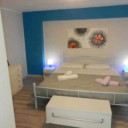 Station Apartment